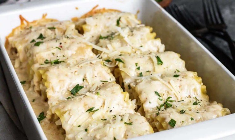 Chicken Alfredo Lasagna Roll Ups