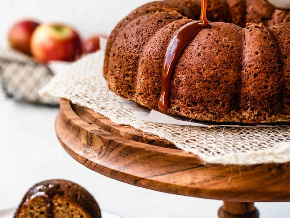 Applesauce Cake
