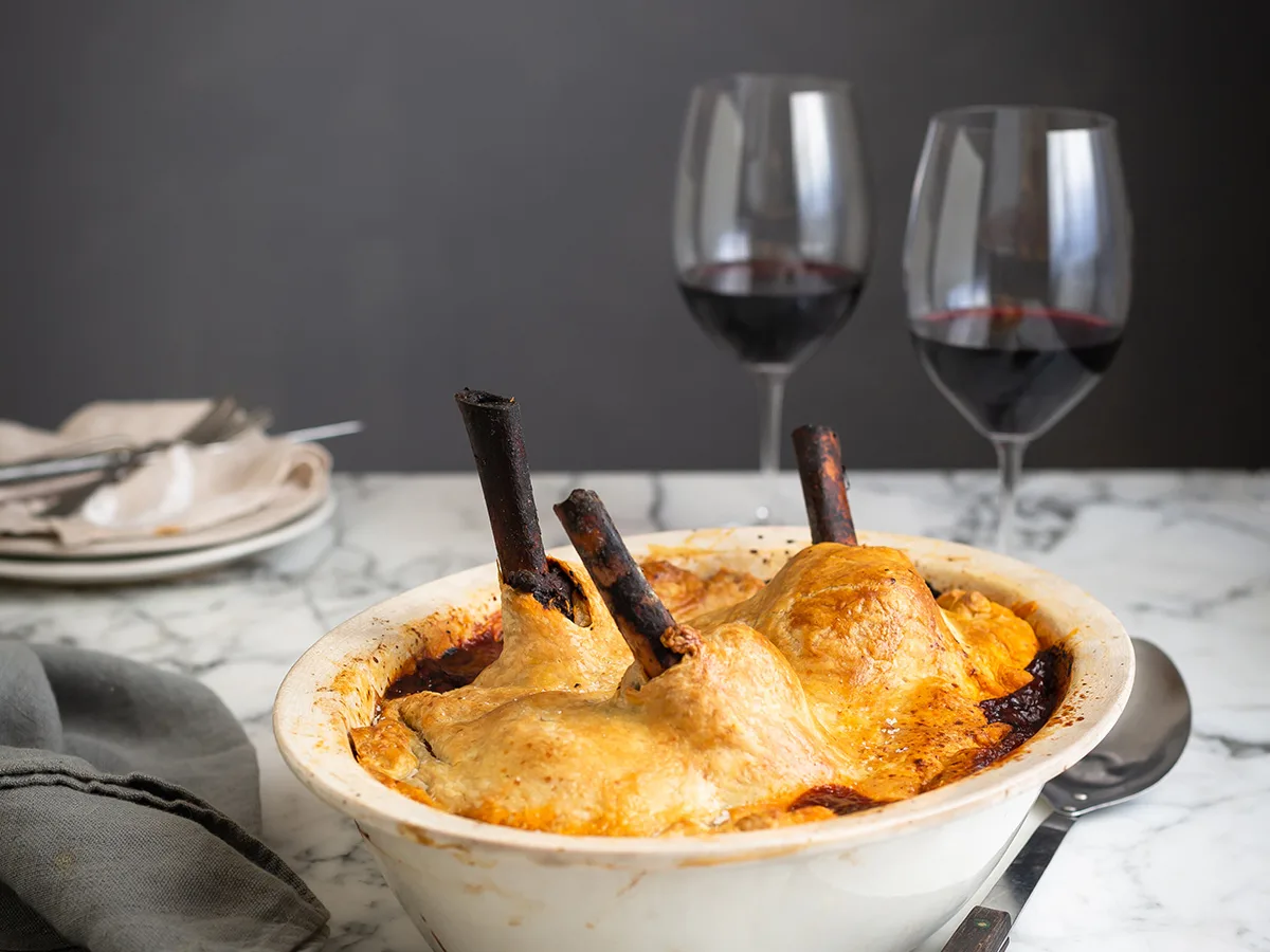Australia − Lamb Shank Pie