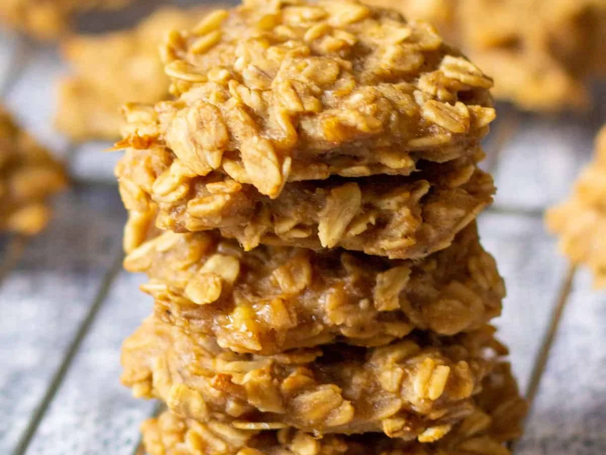 Banana Nut Oatmeal Cookies