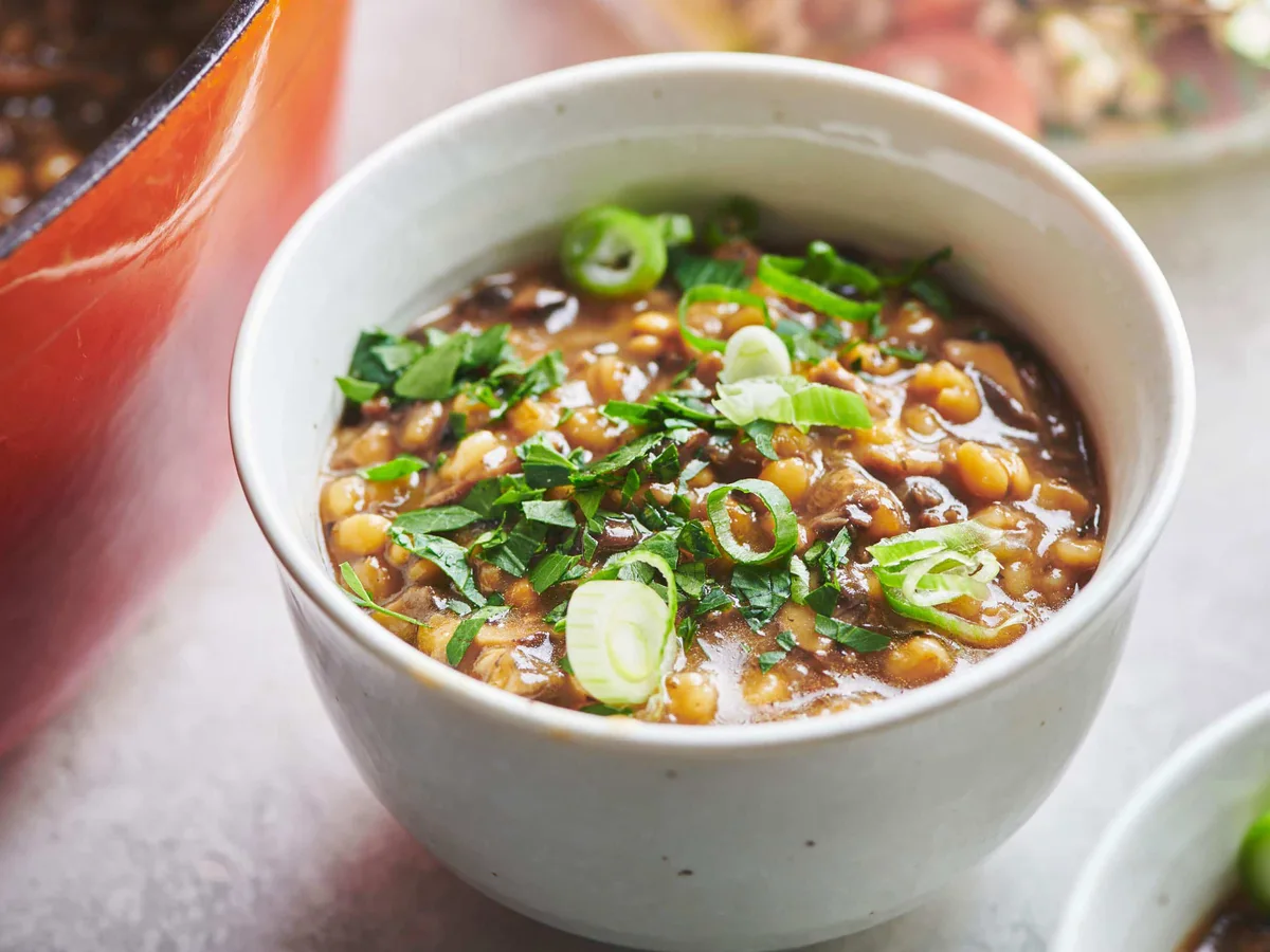 BARLEY WITH MUSHROOMS & GREEN ONIONS