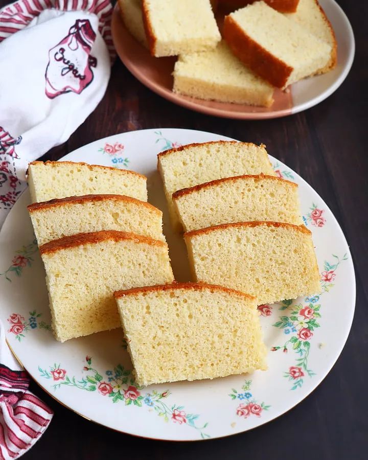Basic Hot−Milk Sponge Cake