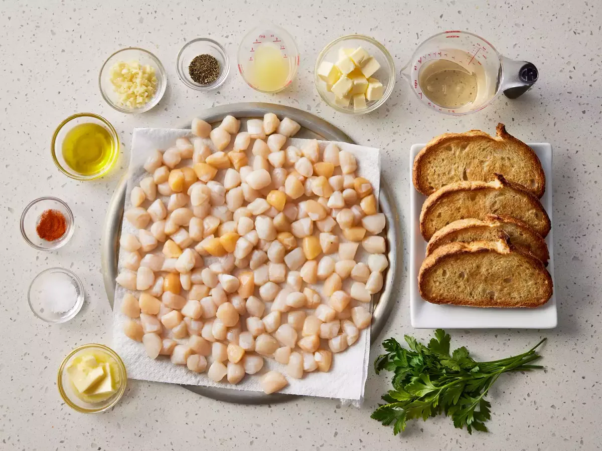 Bay Scallops with Scallions