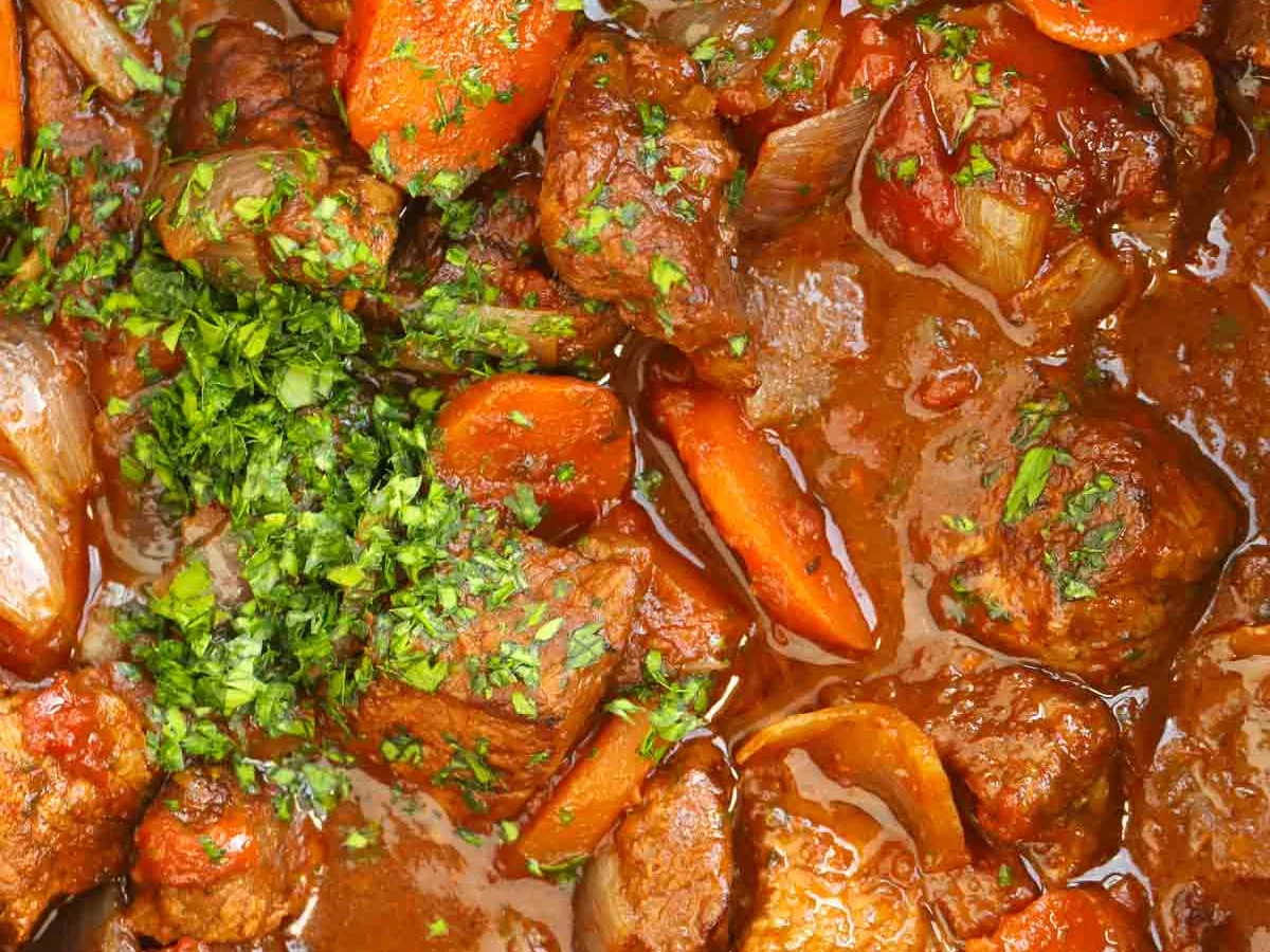 Beef and Onion Stew (Stifado)