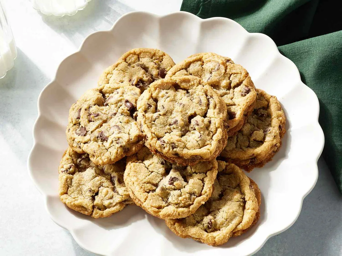Big Soft Chocolate Chip Cookies