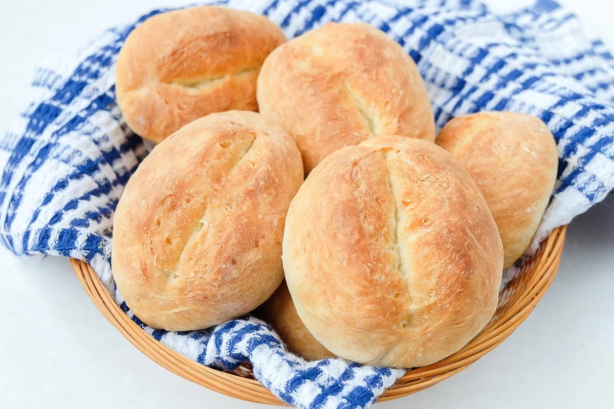 Brötchen (Dinner Rolls)