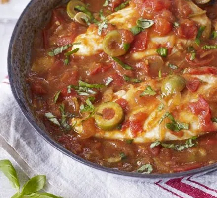 Braised Chicken in Aromatic Tomato Sauce (Pastitsatha)