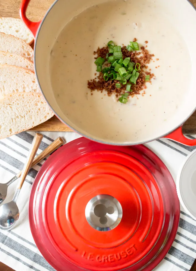 Canada − Cheddar Cheese Soup