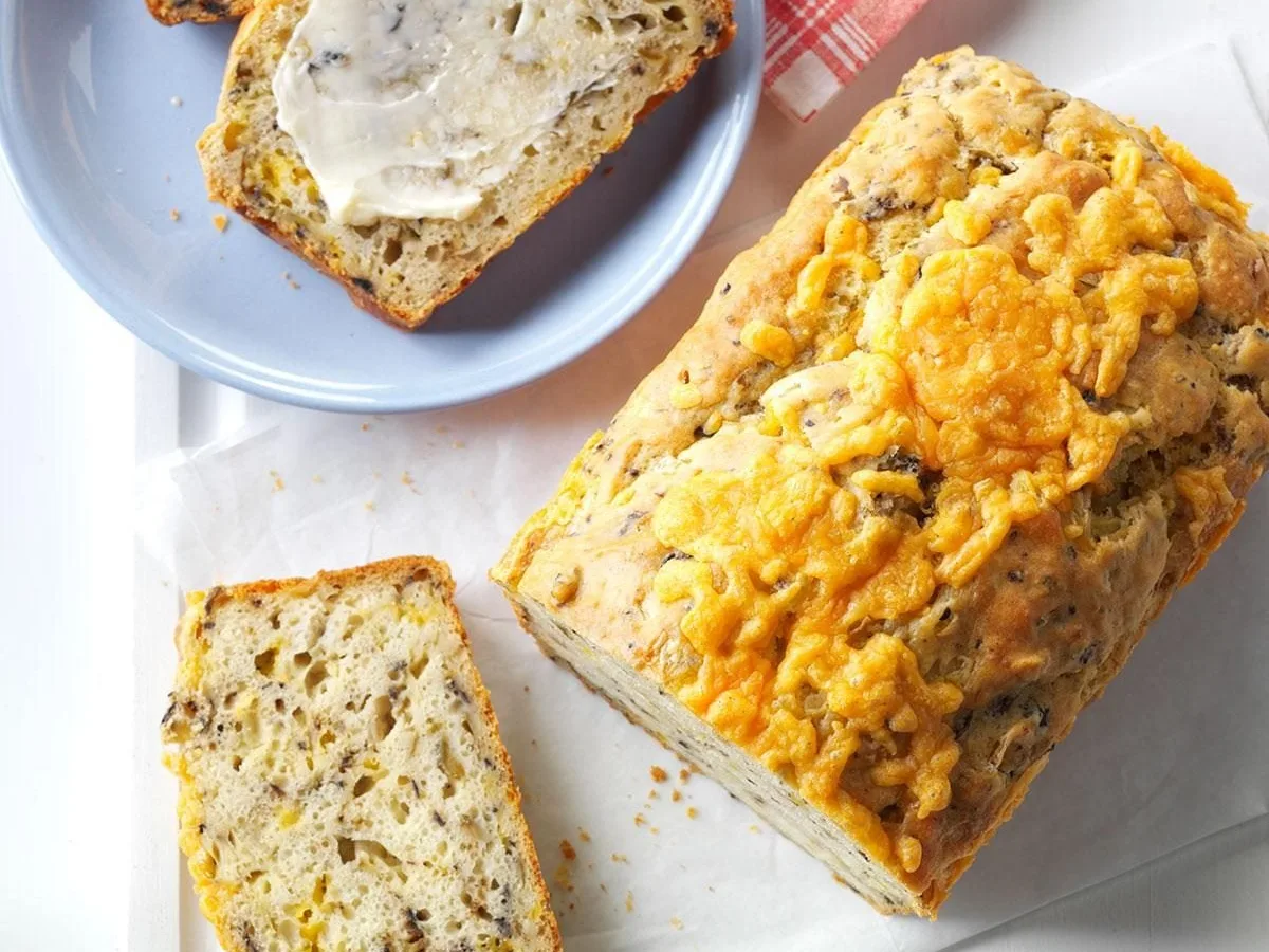 Cheddar-Olive Bread