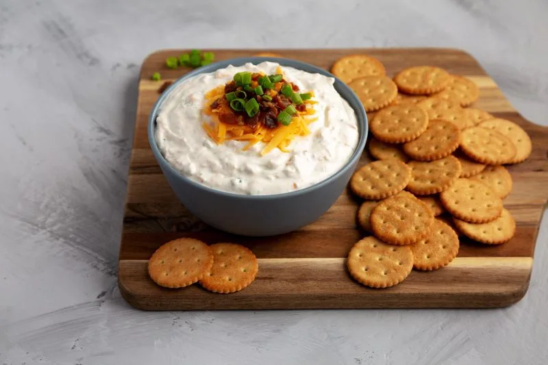 CHEESY BACON DIP