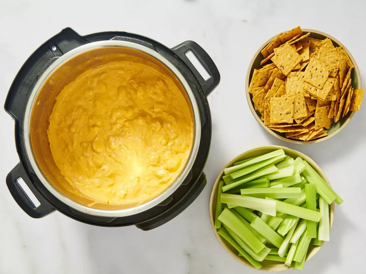 BUFFALO CHICKEN DIP