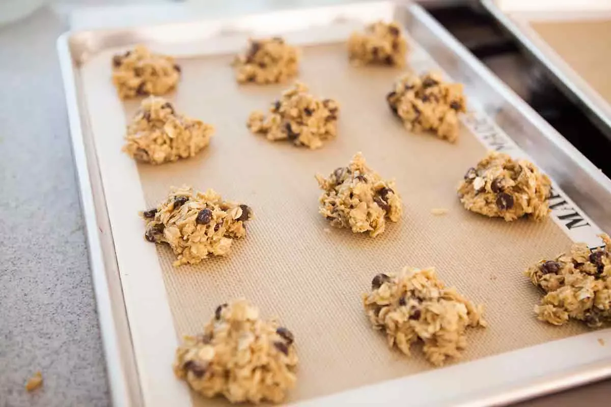 Chocolate Chip Oatmeal Cookies