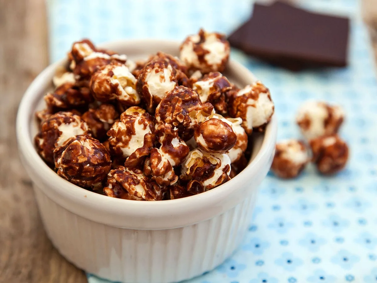 CHOCOLATE CREAM POPCORN