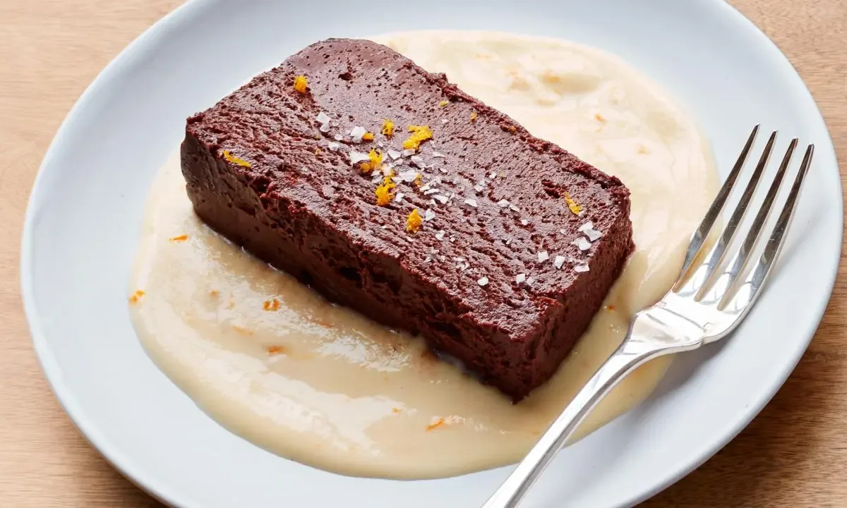 Chocolate Fettucini with Orange Sauce
