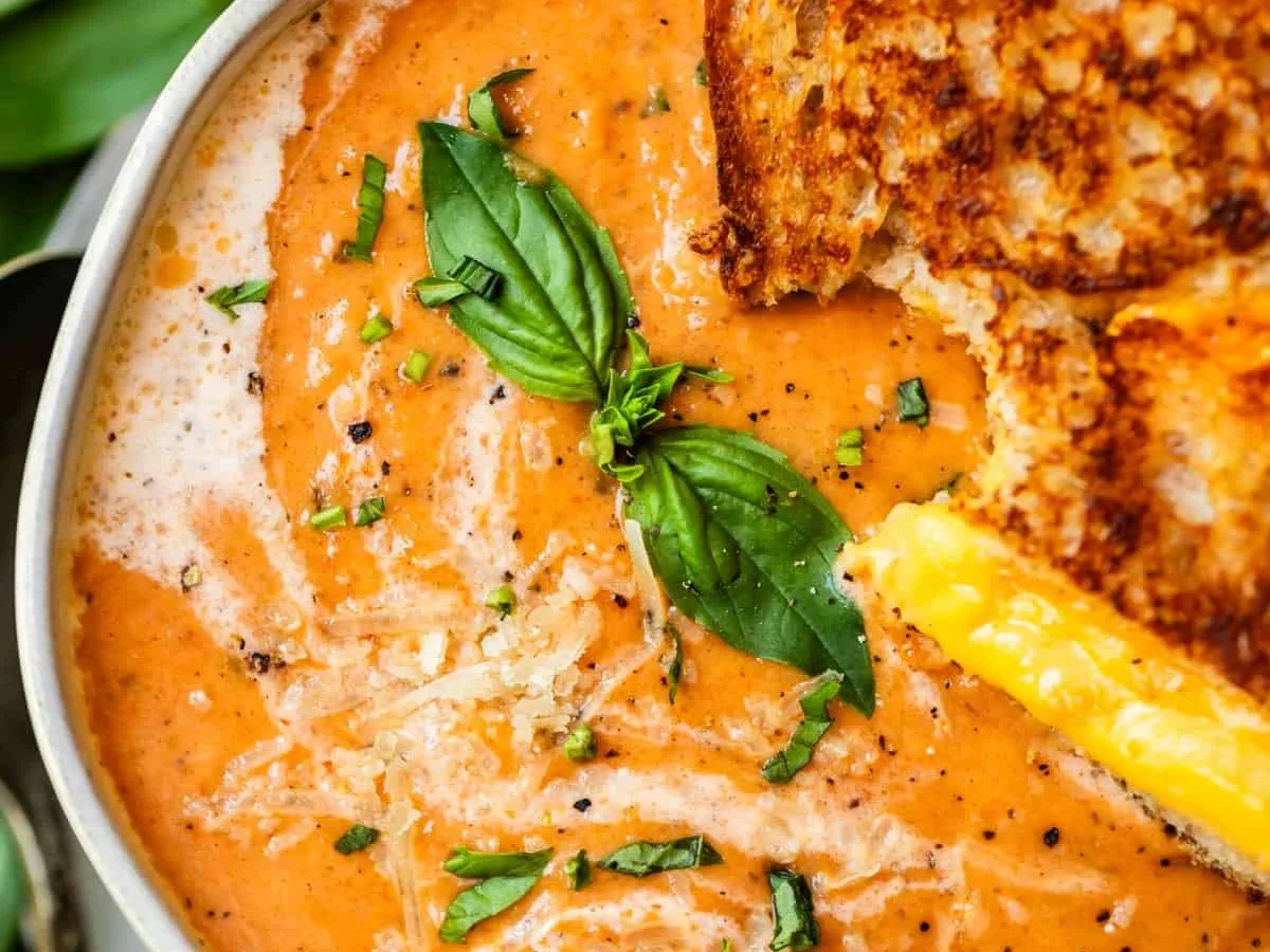 Clam and Tomato Bisque