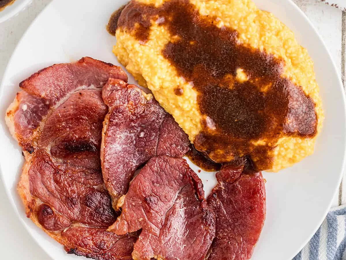 Country Ham With Red−Eyed Gravy And Creamy Grits