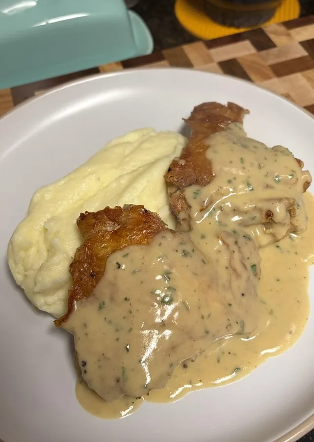 Crispy Thighs & Mash