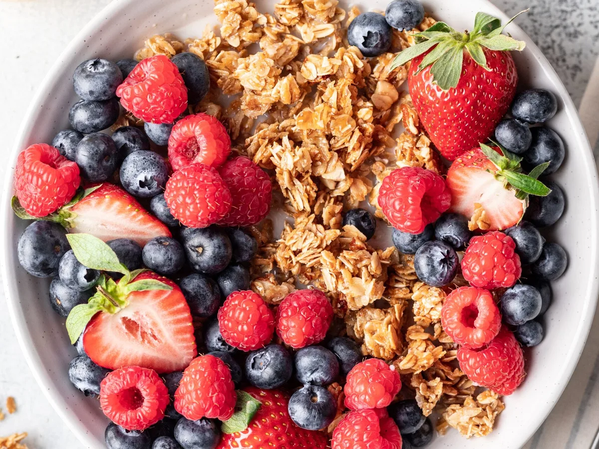 CRUNCHY GRANOLA SUITE