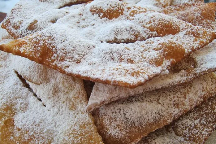 CSOROGE-HUNGARIAN CRISPY CRULLERS