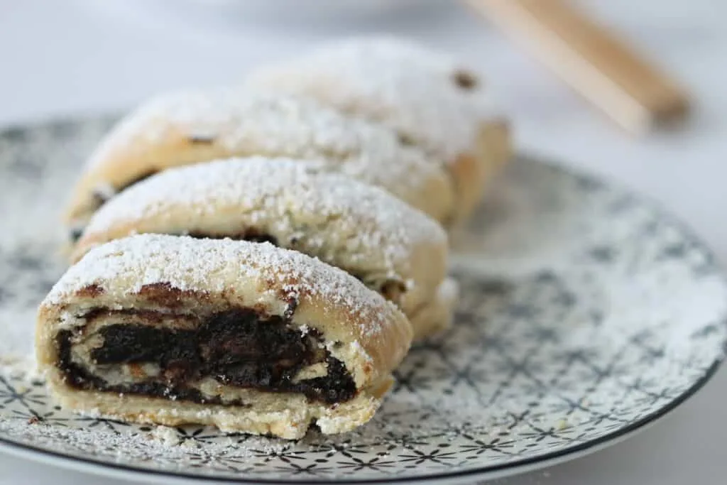 Date Cookie Roll