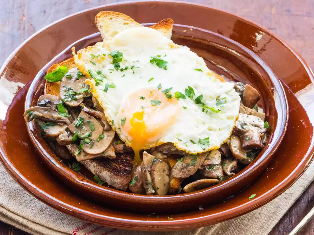 EGG CHAMPIGNONS