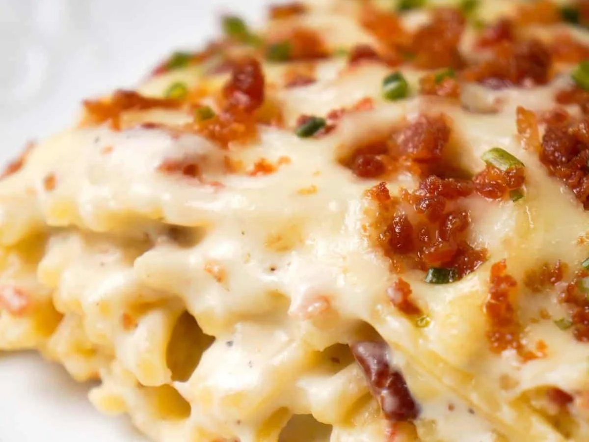 Fettuccine With Cream, Basil, and Cheese