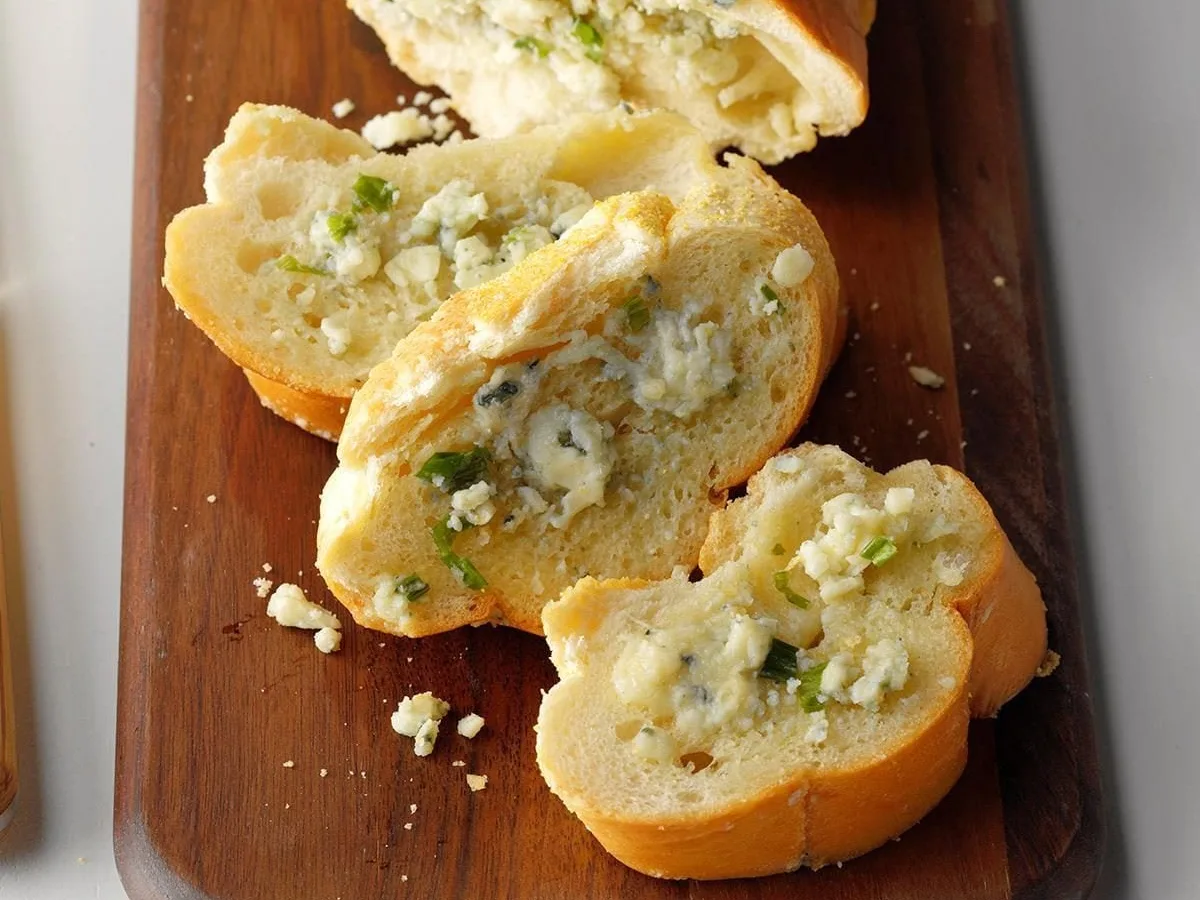 Garlic and Blue Cheese Bread