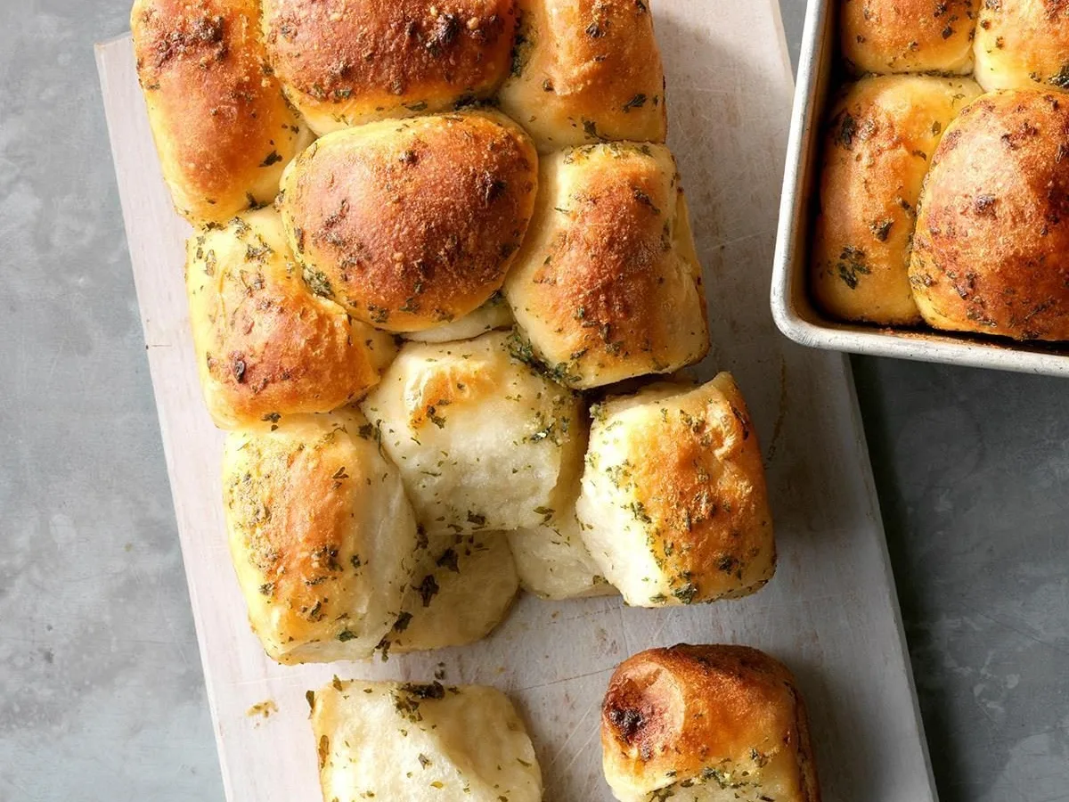 GARLIC BUBBLE LOAF