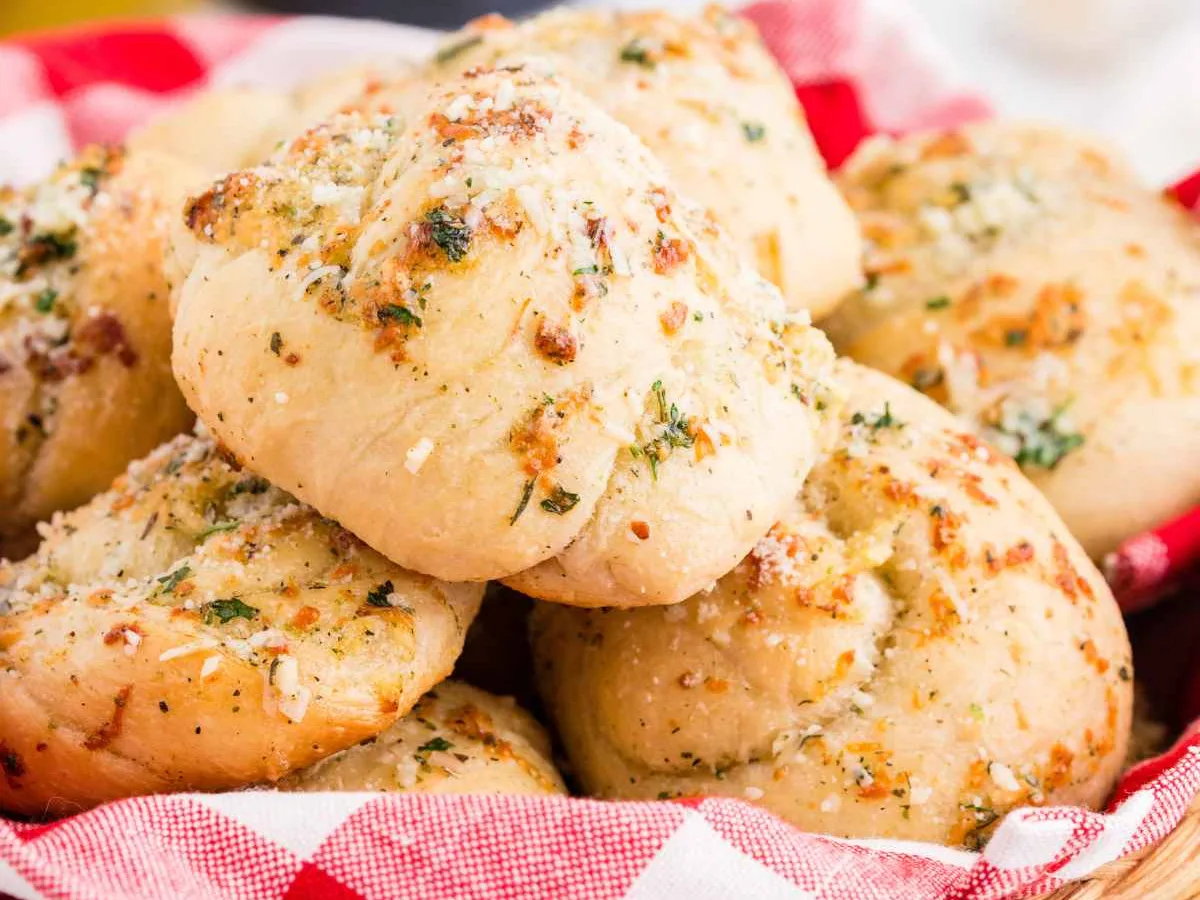 Garlic Knots