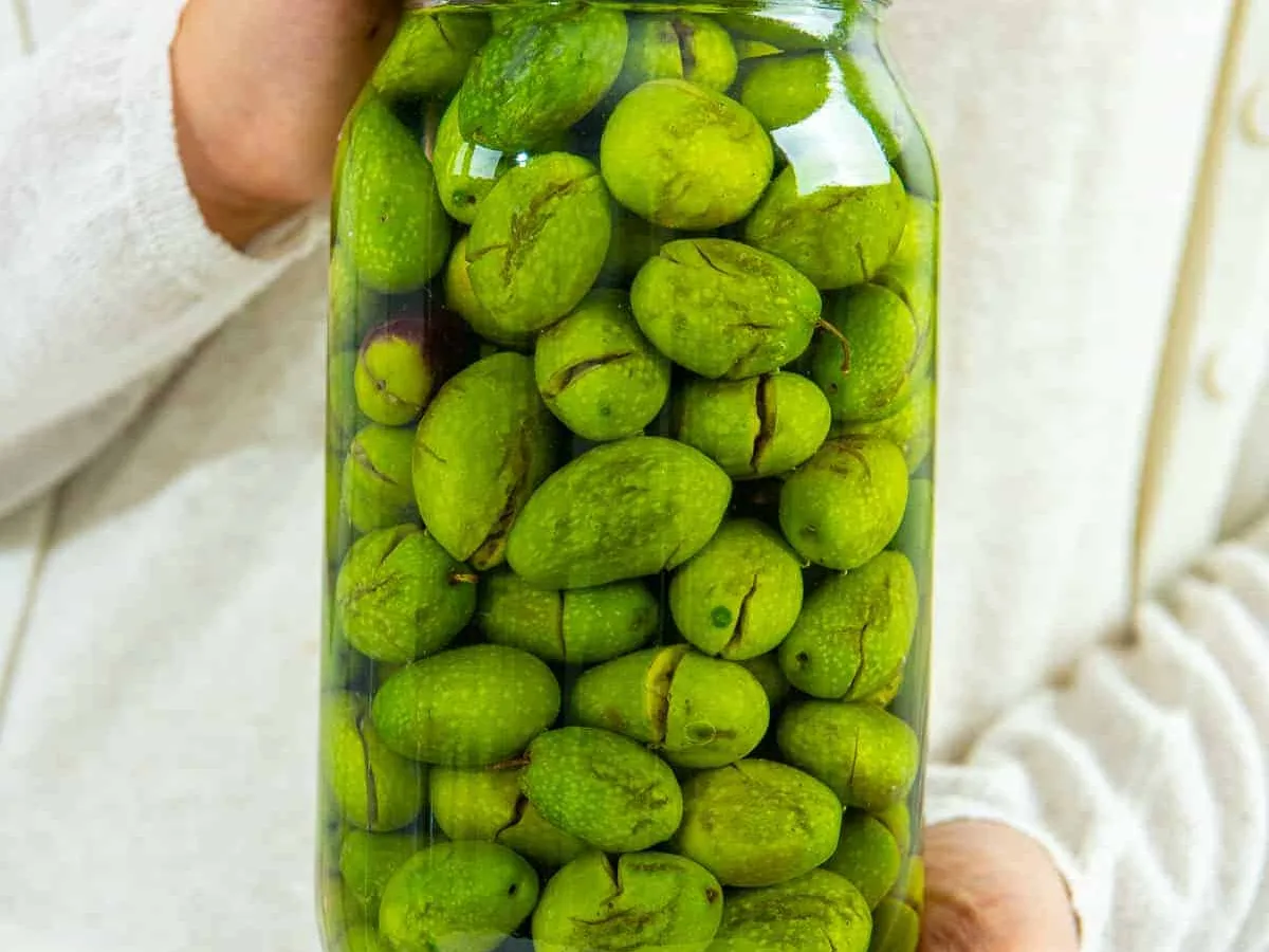 Garlic Olives