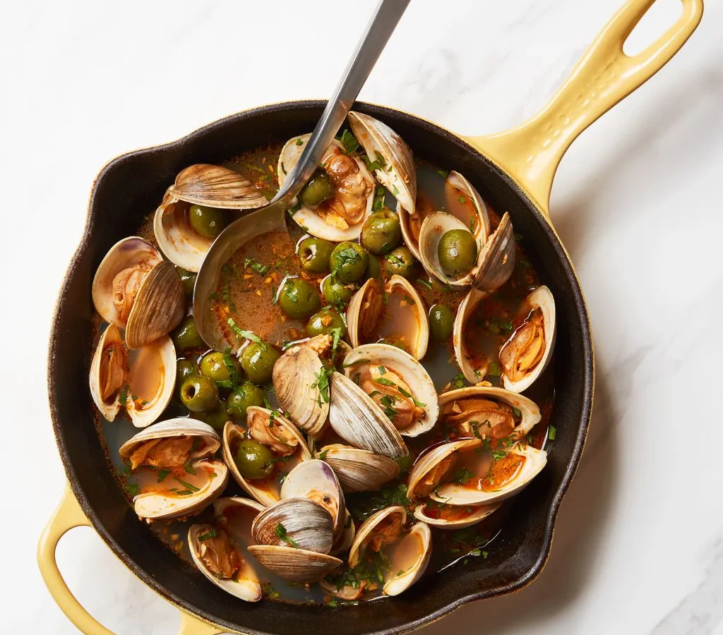 Garlicy Clams