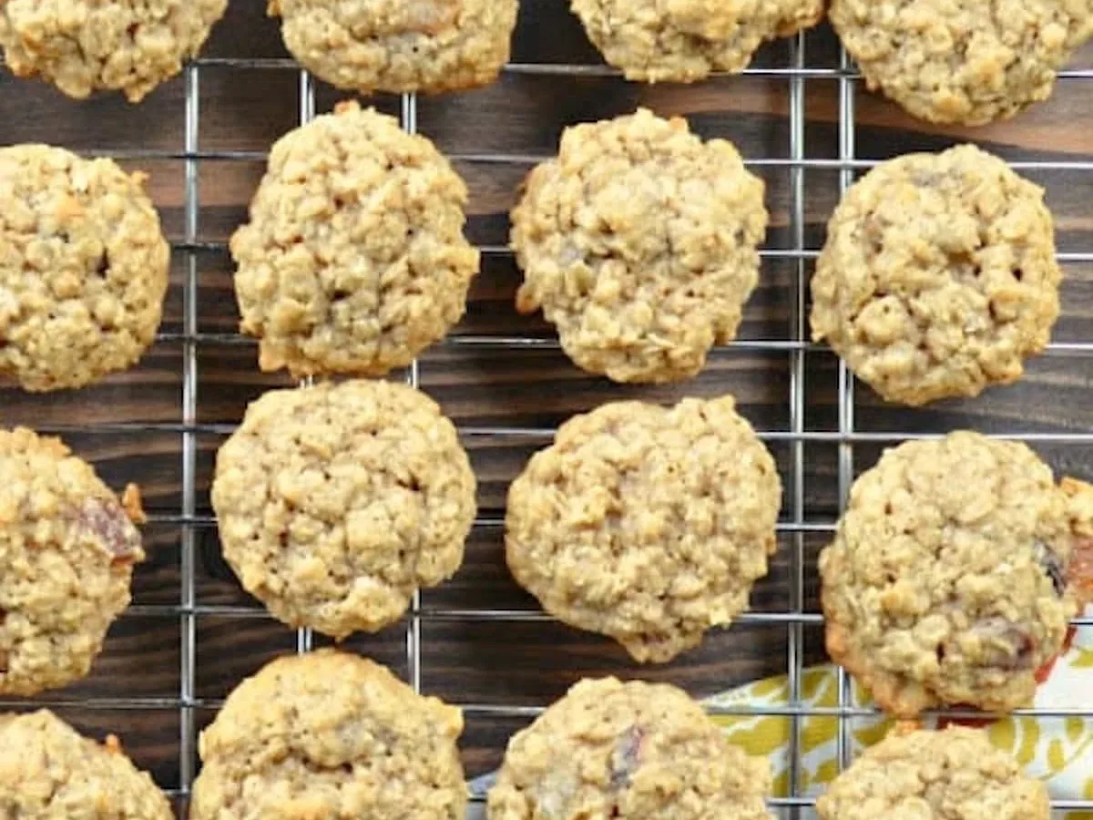 Giant Oatmeal Spice Cookies
