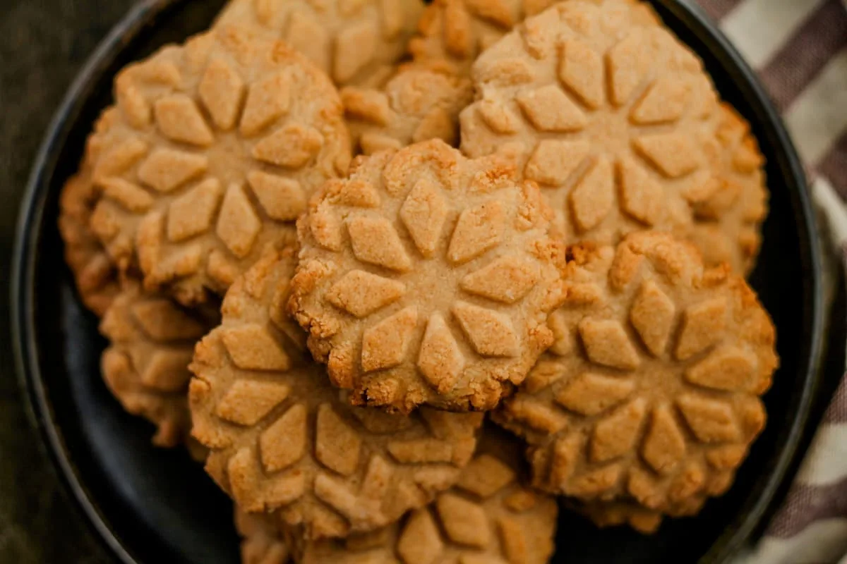 Ginger-Almond Cookies