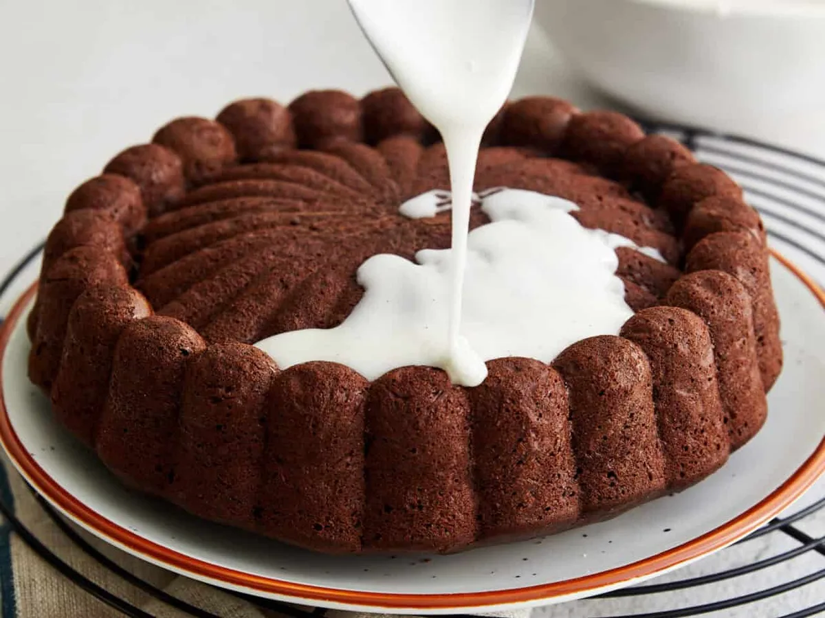 Glazed Chocolate Pockets