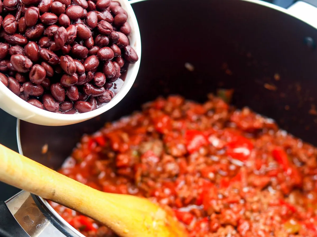 HEARTY BEEF CHILI