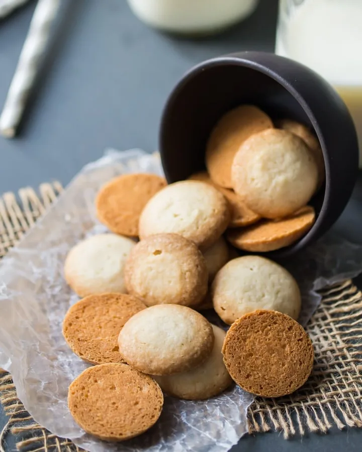 Homemade Vanilla Wafers
