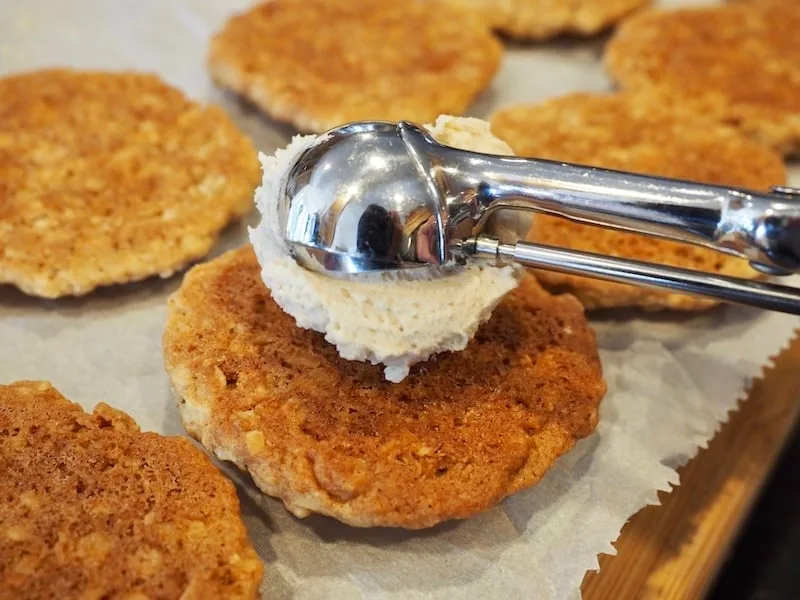 Honey-Oat Sandwich Cookies