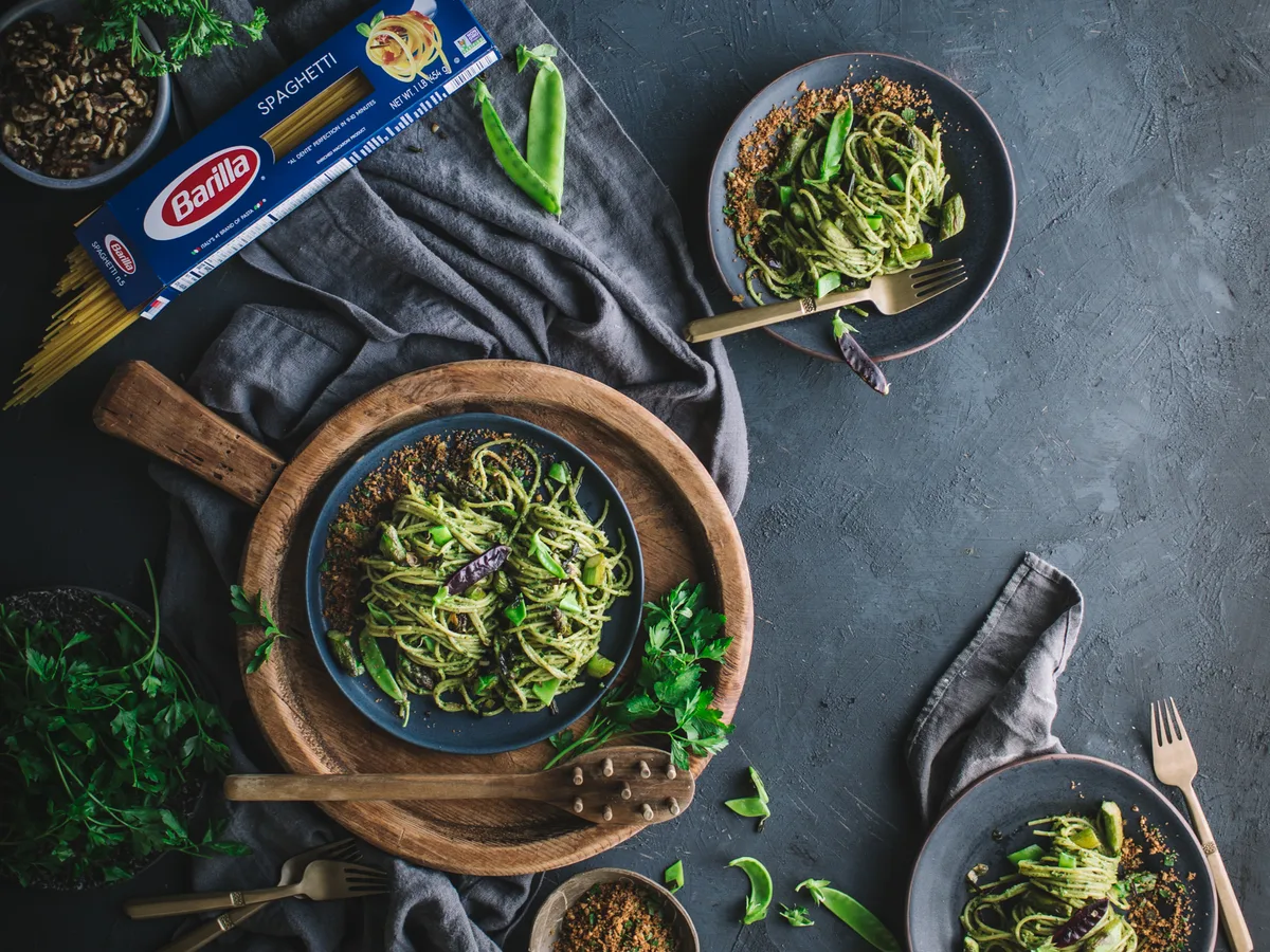 Italy − Asparagus Pasta col Pesto