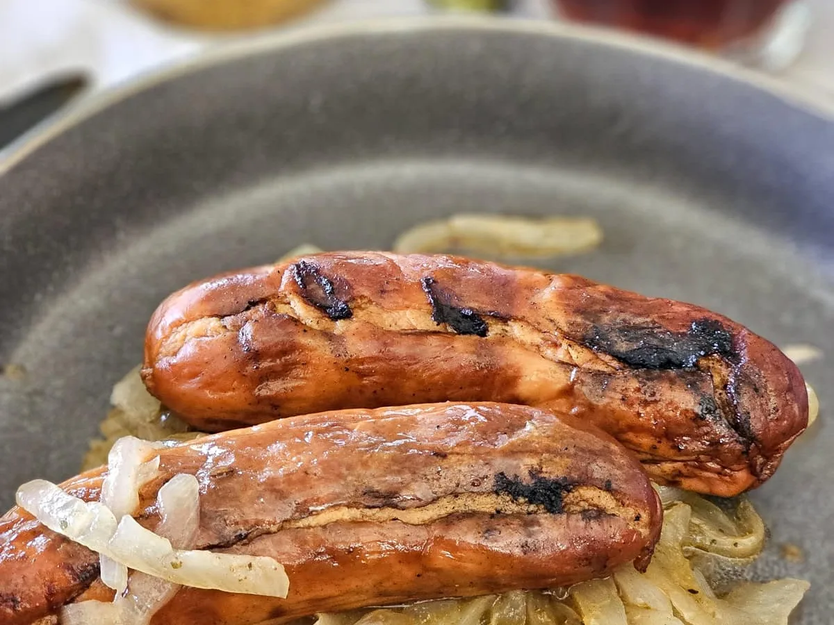 Knockwurst in Beer with Kraut