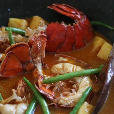 Lobster-Pineapple Curry