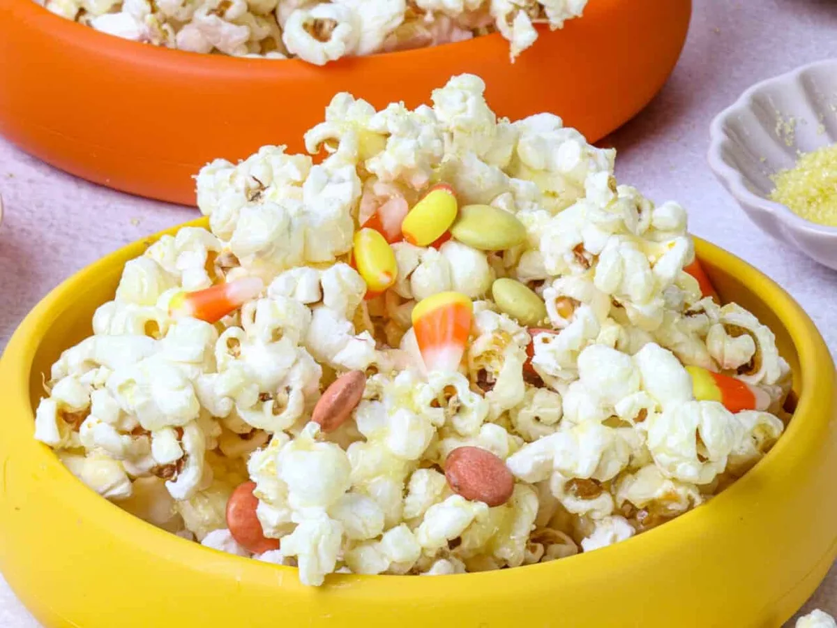 MACADAMIA NUT CANDIED CORN