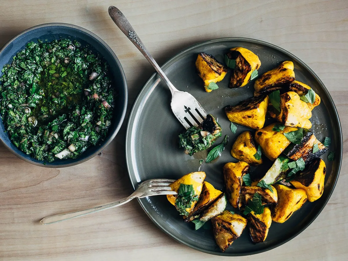 Mini Patty Pans with Mint Leaves