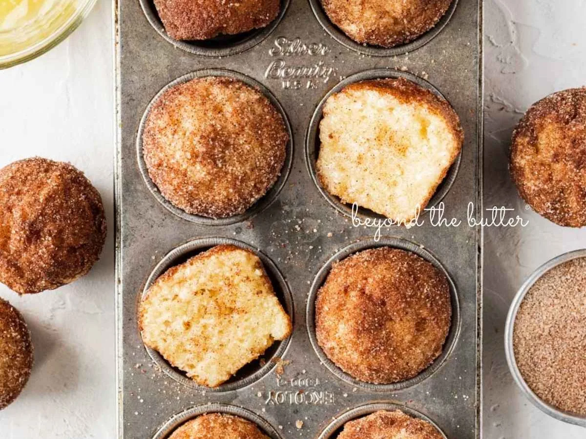 MINIATURE FRENCH BREAKFAST PUFFS