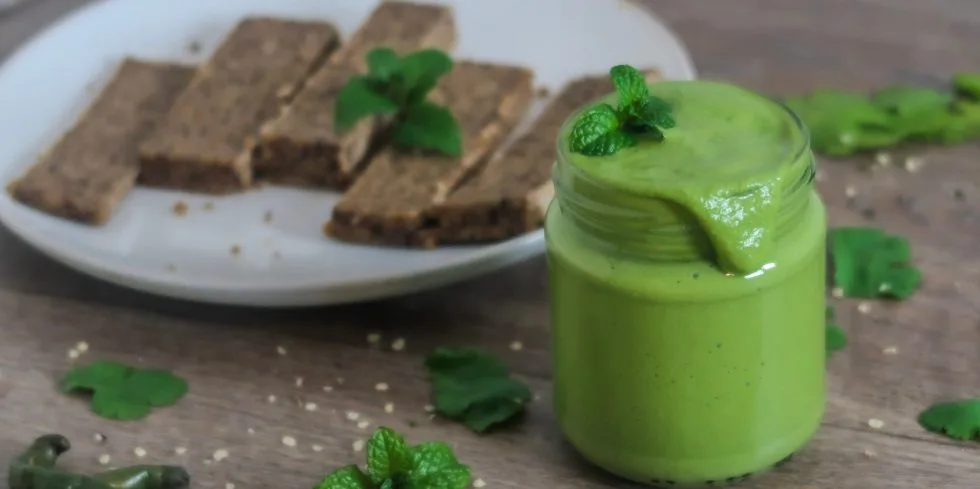 MINT AND CORIANDER CHUTNEY