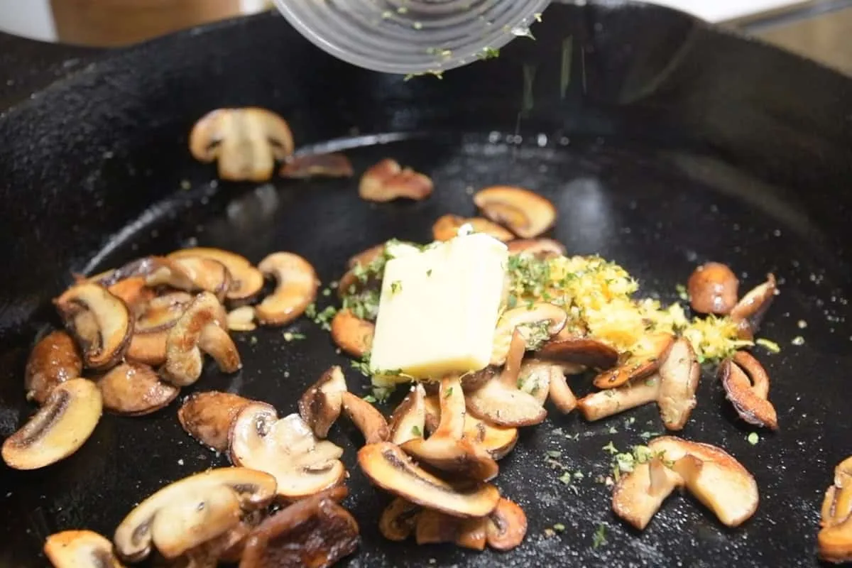 Mushroom and Pepper Topping