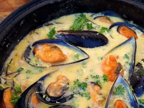 Olive Crusted Mussels With A Lemon Butter Sauce