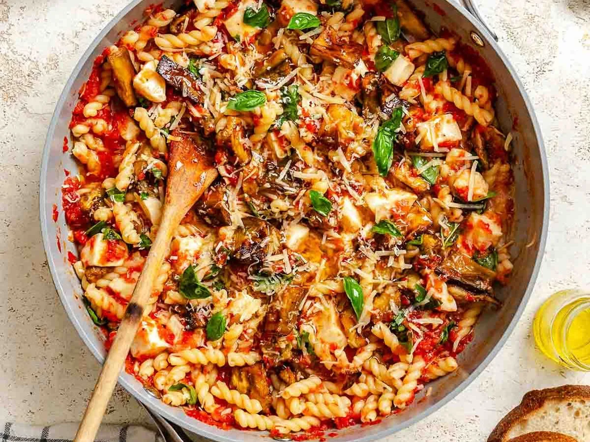 Pasta With Eggplant Sauce