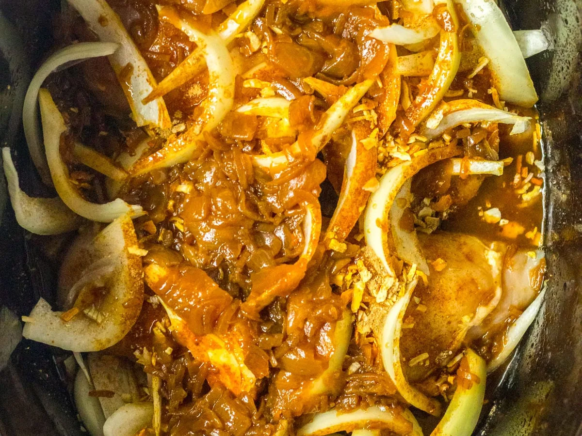 Portuguese Garlic Chicken (Crockpot)