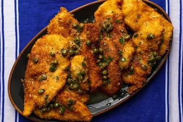 Quick and Easy Chicken in Lemon & Butter Sauce