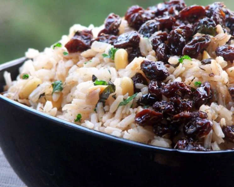 Rice with Garbanzos and Currants